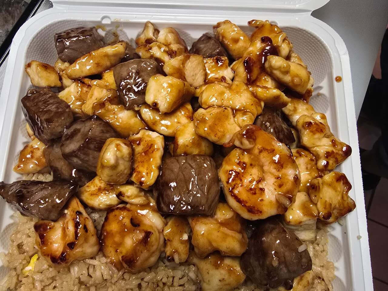 Chicken, Beef & Shrimp Hibachi — 100 Boil Pot & Grill