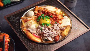 Kimchi Dumpling Hot Pot — 100 Boil Pot & Grill